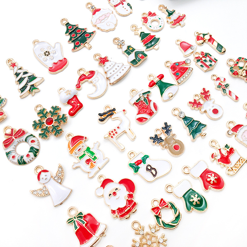 Mixed 100 Christmas Dripping Oil Alloy DIY Ornament Accessories Santa Snowman Bell Elk Bracelet Pendant