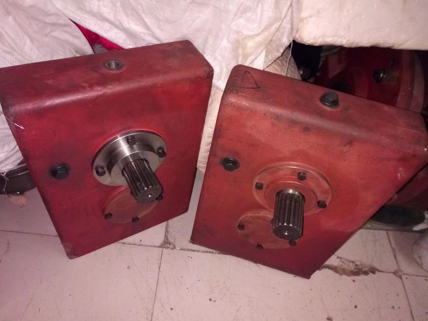 洛阳路通16吨压路机分动箱总成 lt216b压路机及其原车配件