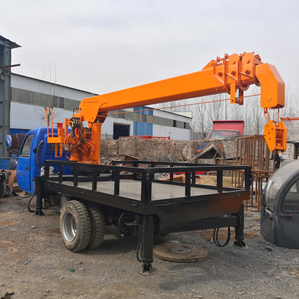 0成交0台厂家定制3吨三轮车吊车 拉棺材下葬三马子随车吊 三轮背树吊