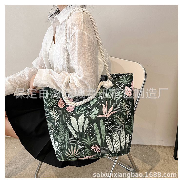 This Year's Popular Canvas Bag Women's Large Capacity 2023 New Fashion All-Match Shoulder Messenger Bag Commuter Tote