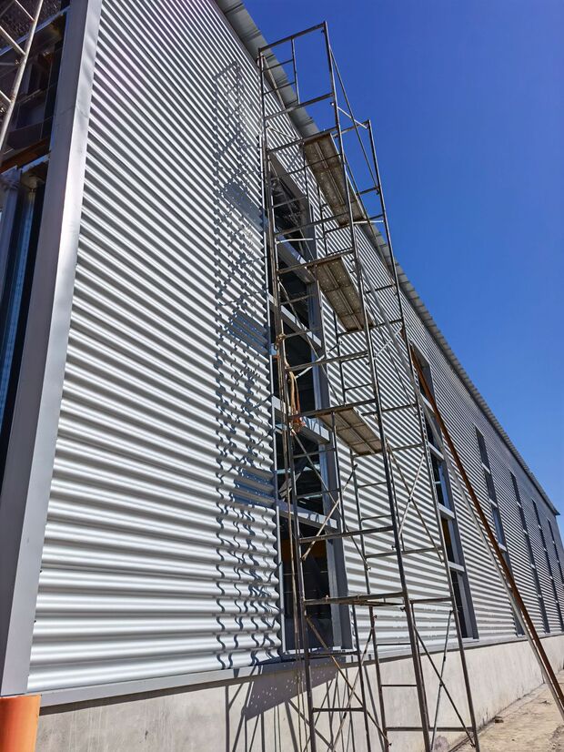 厂家加工定制单层彩钢板 隔热屋面压型板复合夹芯彩钢瓦