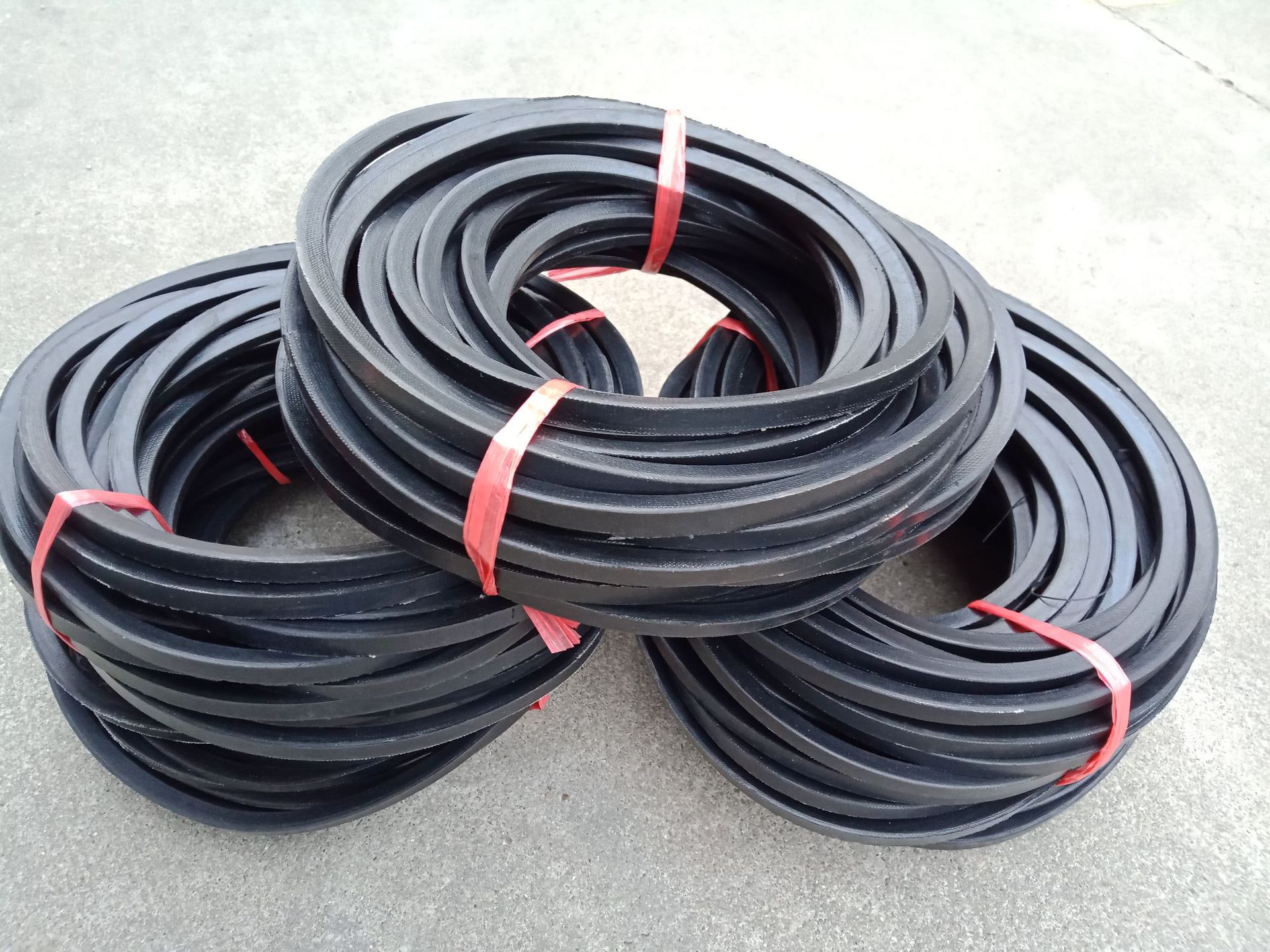 供应三角带spaspbspc三角带