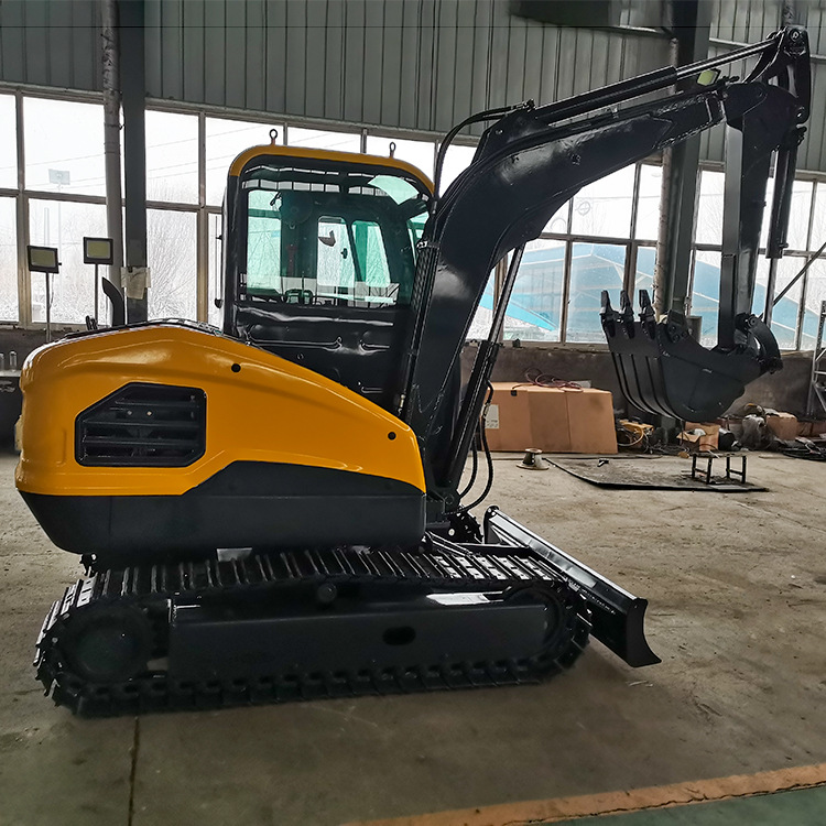 0成交0台四轮挖掘机挖机操作 兴运输送室内破碎小勾机0623800.