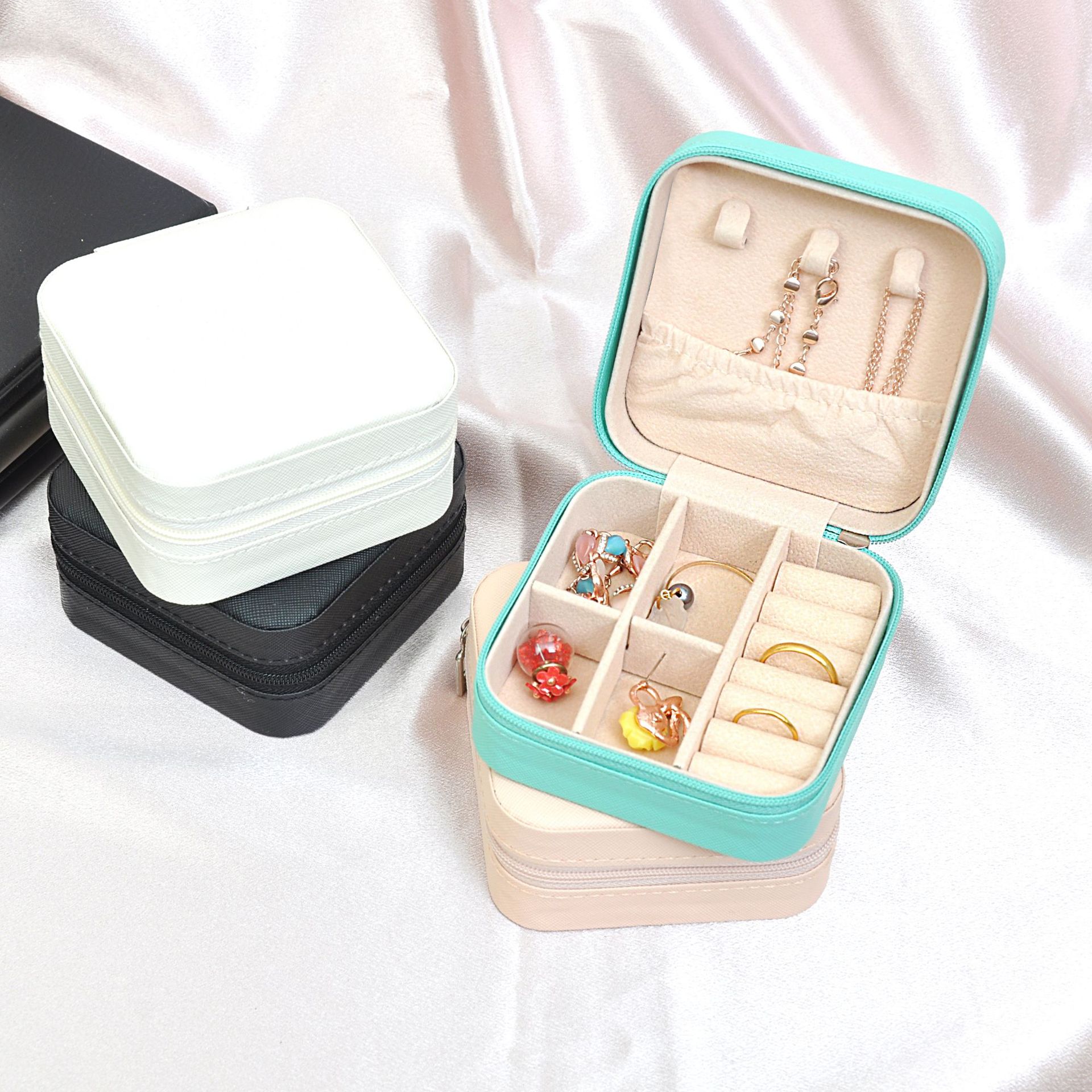 Mini Jewelry Storage Box Travel Portable Jewelry Box Small Ring Packaging Jewelry Box Factory in Stock Wholesale