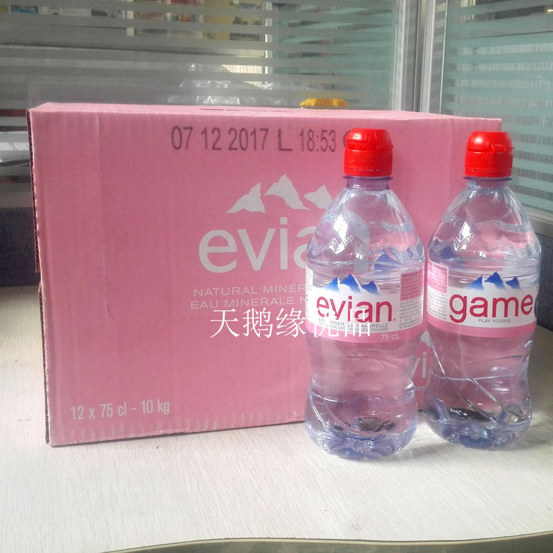 运动瓶盖evian依云矿泉水750ml*12瓶/箱法国进口天然饮用水塑料瓶