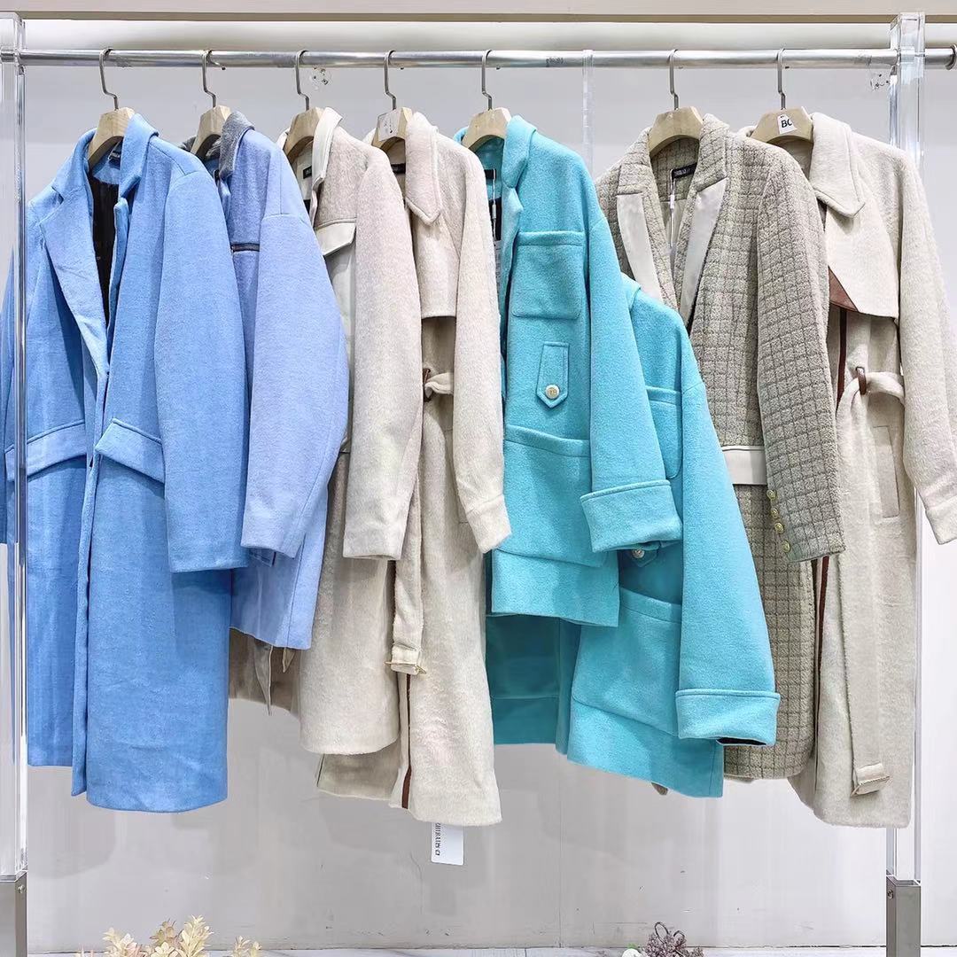 旨白大衣秋冬品牌折扣女装特价外套尾货批发专柜库存清仓剪标走份