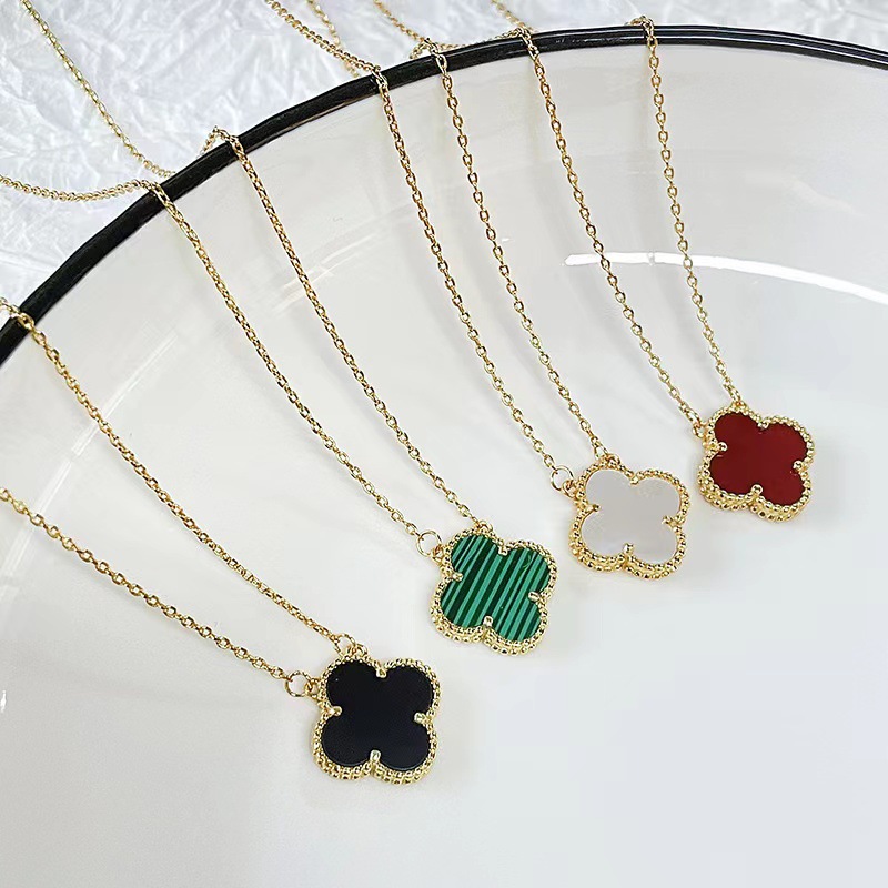 2023 New Lucky Four-Leaf Clover Necklace Women's Ins Simple Advanced Clavicle Chain Pendant Girlfriend Birthday Present