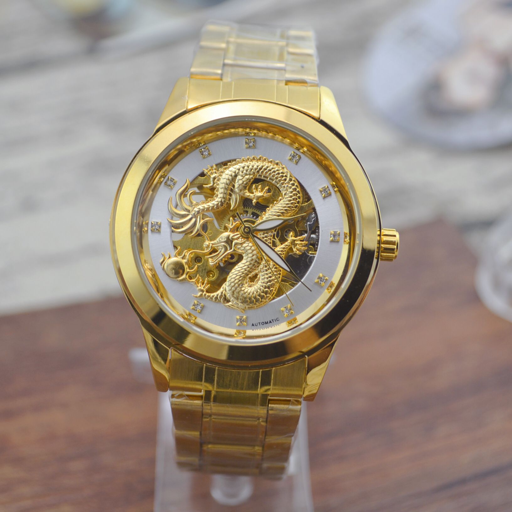 外贸时尚休闲中国龙经典男士机械手表 休闲间金合金表带一件代发