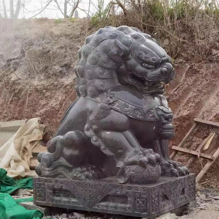 庭院家用石狮子一对 中式仿古青石狮子批发 雕刻石雕石狮子摆件