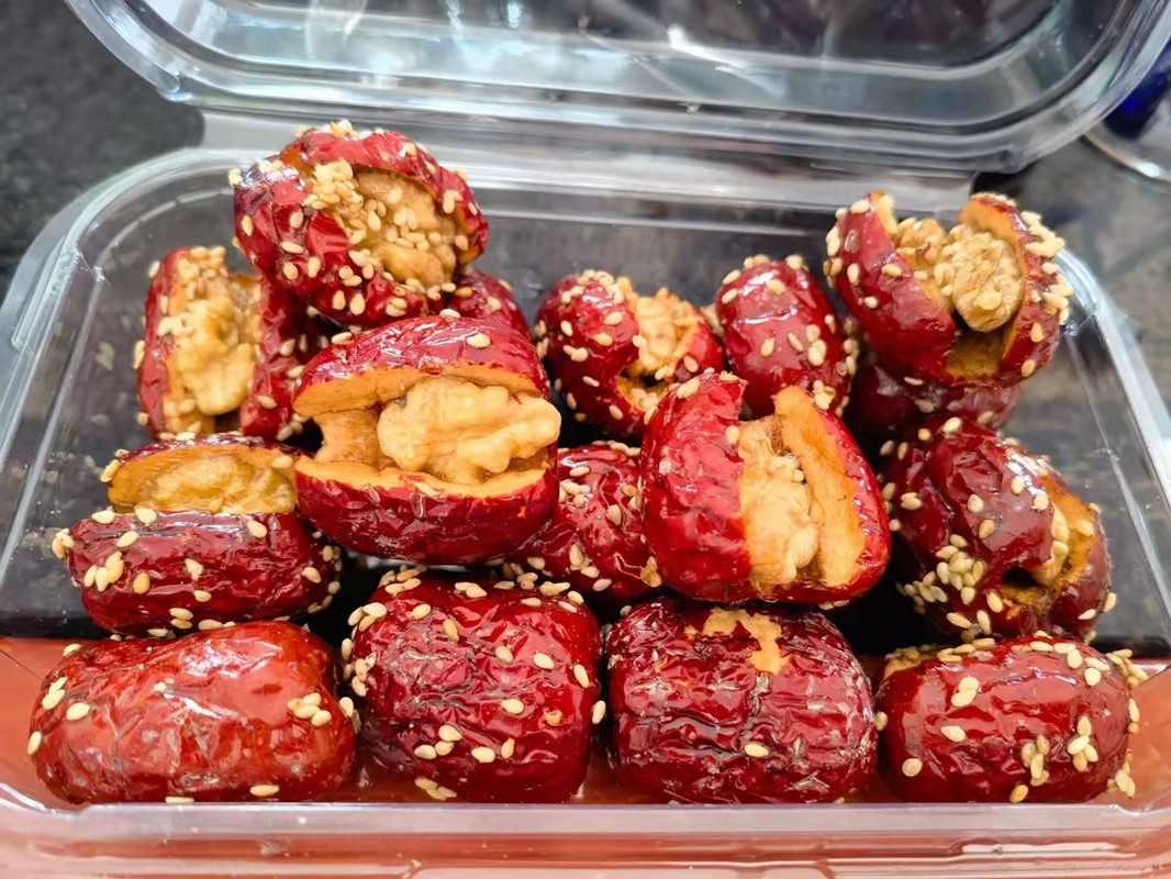 网红食品蜂蜜芝麻枣夹核桃500g 灰枣夹核桃仁 休闲零食红枣夹核桃