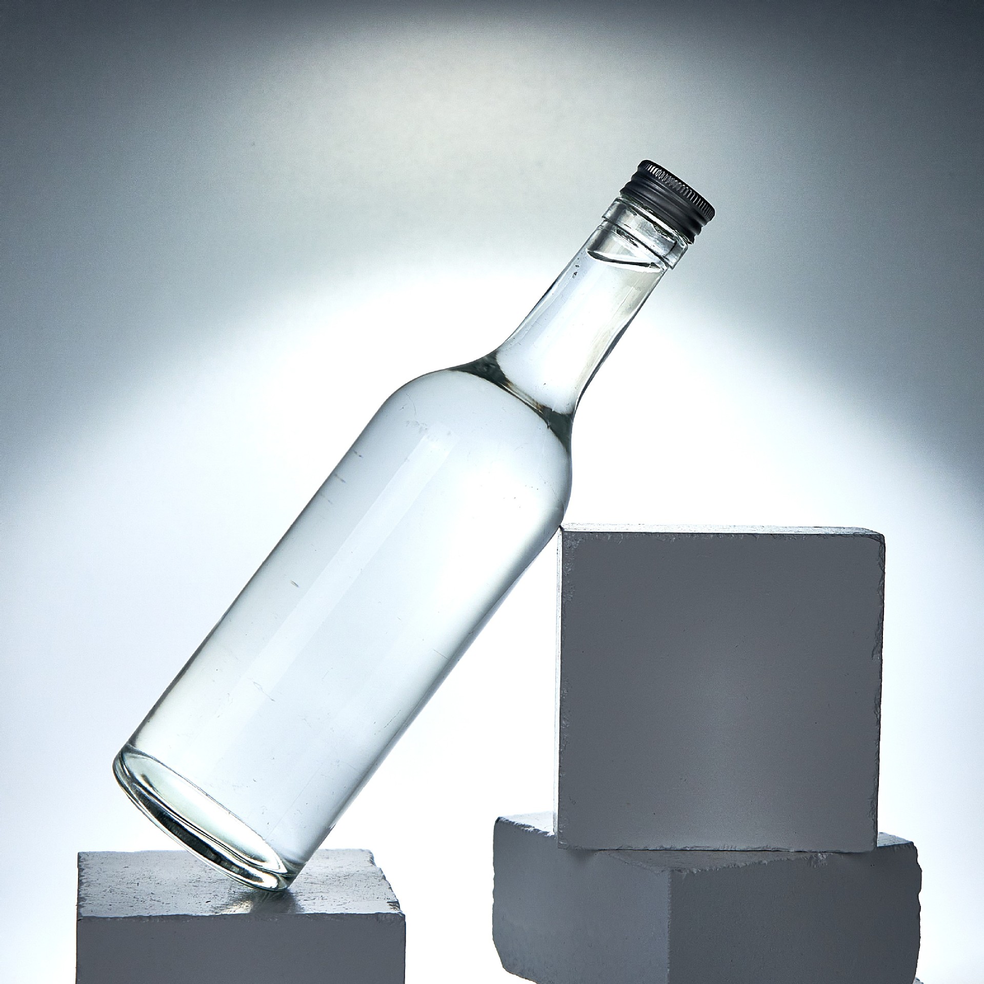 500ml伏特加酒瓶透明果酒瓶白酒分装瓶商用家用螺旋口玻璃酒瓶