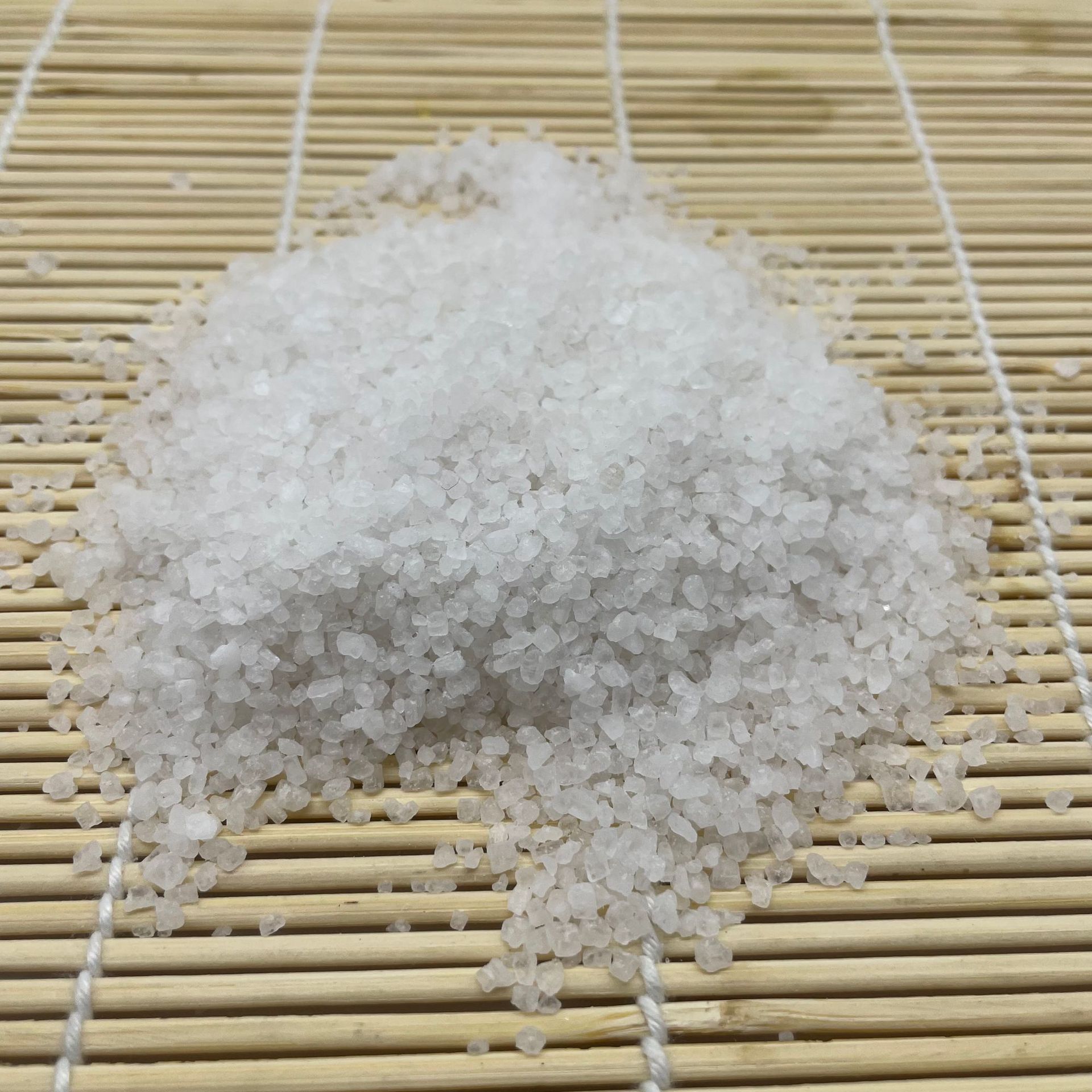 死海盐磨砂足浴盐沙矿物质海盐结晶热敷包易溶水温泉泡澡死海盐