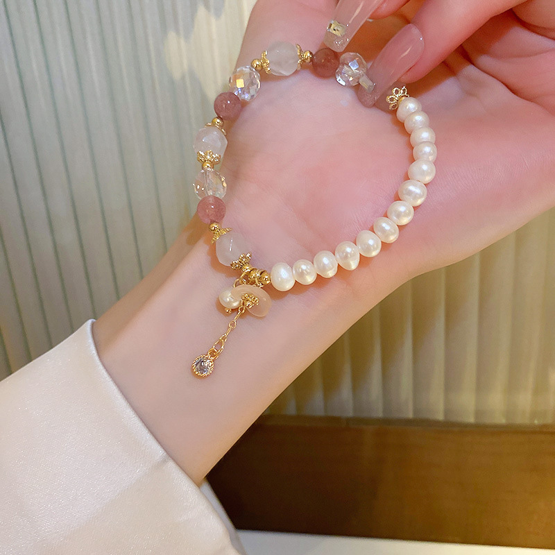 Real Gold Electroplated Zircon Bee Butterfly Pearl Bracelet Fashionable High Sense Bracelet French Retro Light Luxury Bracelet for Women