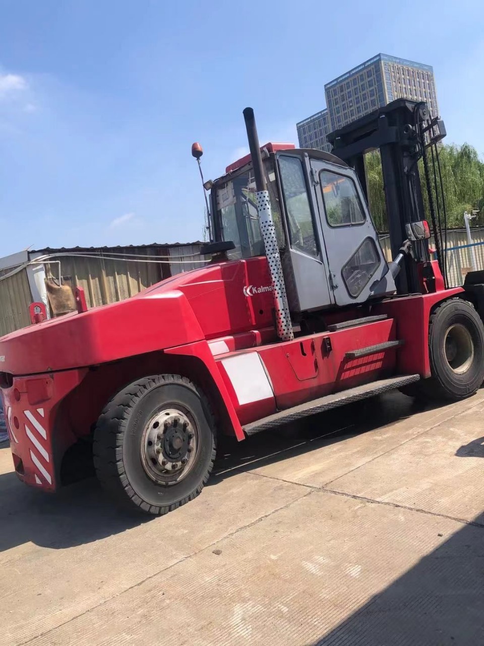 出售二手卡尔玛16吨叉车升高4米