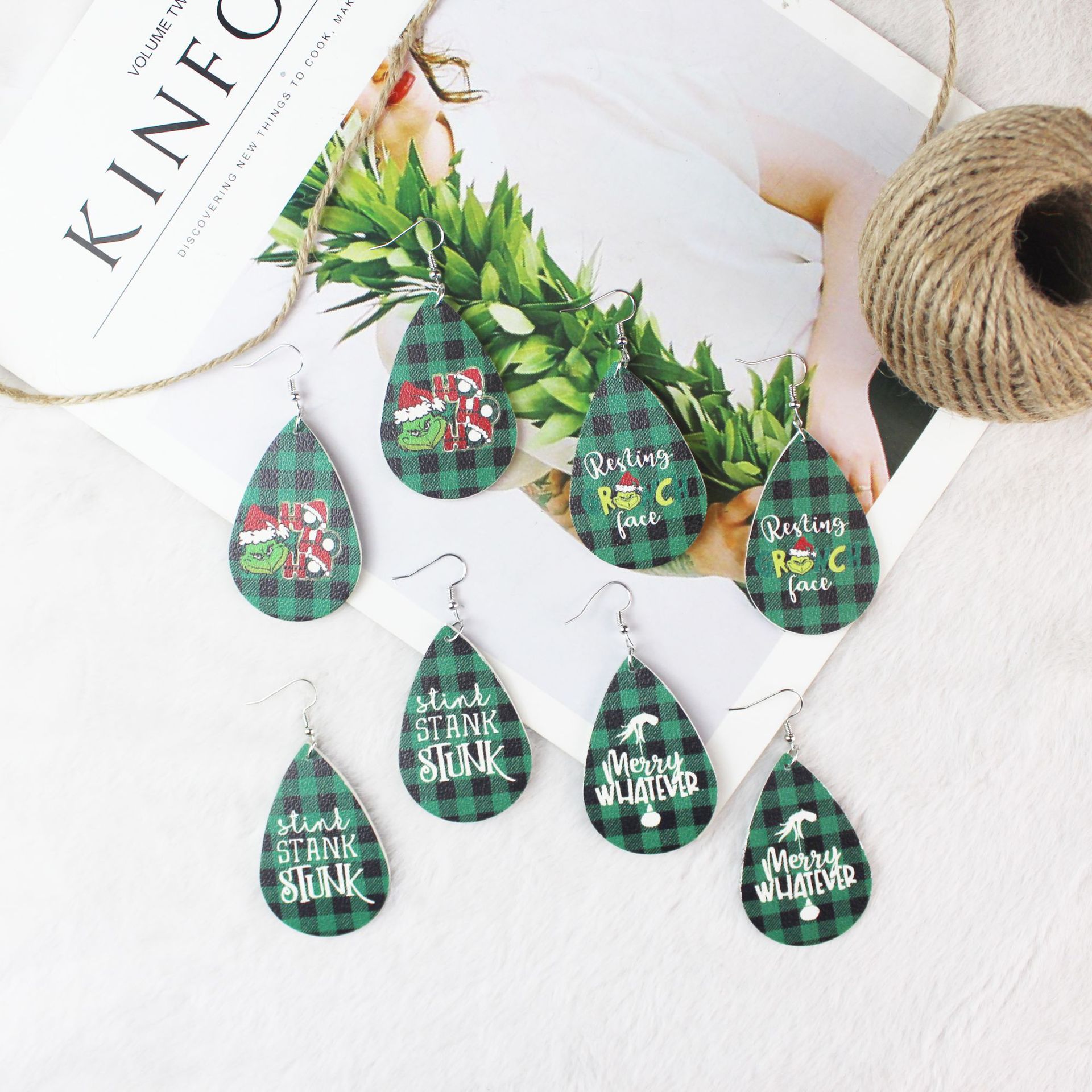 Christmas Leather Earrings Double-Sided Printing Composite Striped Plaid Grinch Ghost Elf Women's Pu Water Drop Earrings