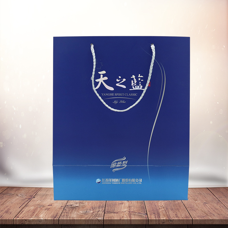 商品描述储存条件常温热卖月份全年包装规格红包天之蓝42度,红包天之