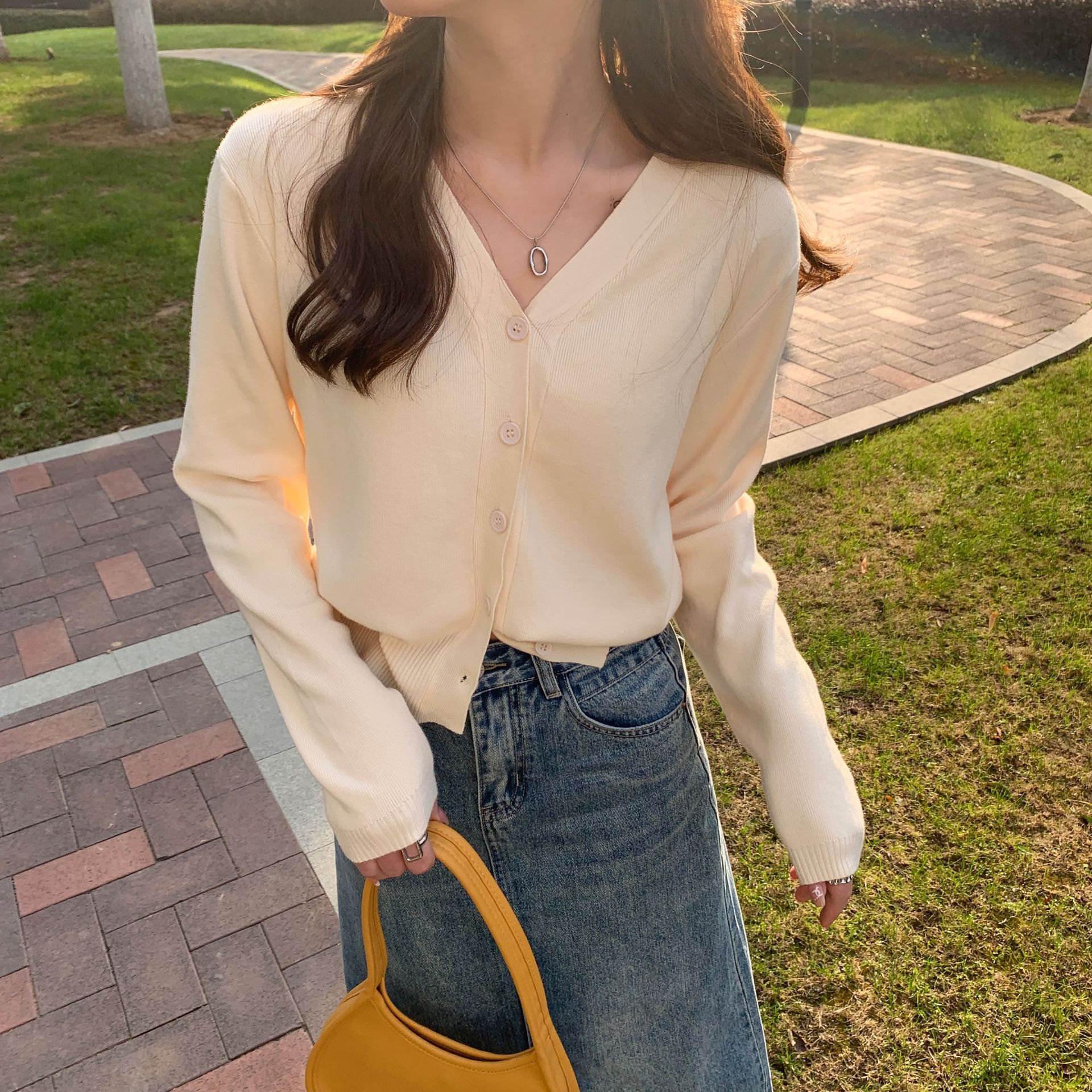 开衫针织外套女新款2022爆款外搭毛衣内搭白色打底衫秋冬v领上衣