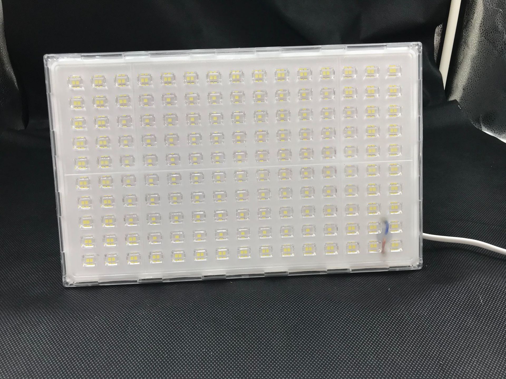 蚂蚁款投光灯户外防水高亮100w200w球场广告牌射灯亚明led投光灯