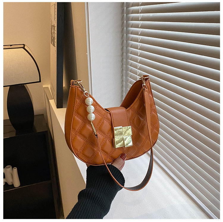 Bag Cross-Border Women's Bag Diamond Embroidery Thread Dumpling Bag 2022 Winter New Solid Color Underarm Bag Pearl Chain Crossbody Bag