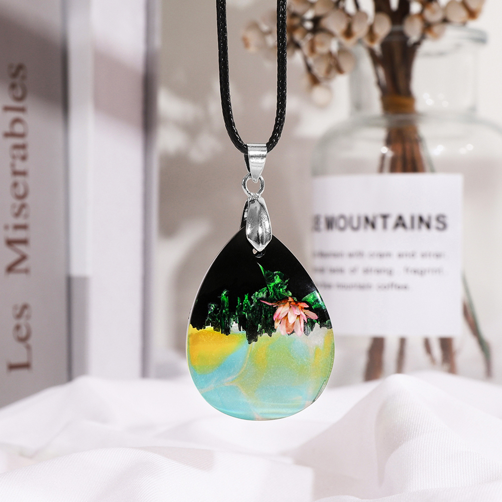 新款树脂仿木干花项链 手工滴胶项链水滴吊坠项饰颈链厂家批发