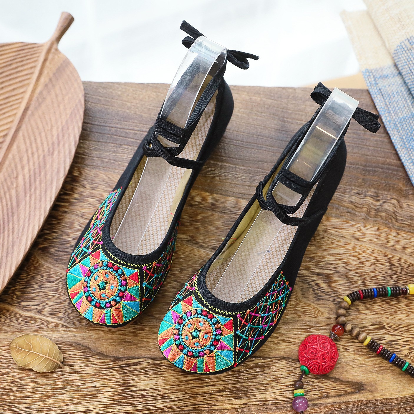 异族风情民族风绣花布鞋 低跟牛筋底舞蹈鞋 女士单鞋