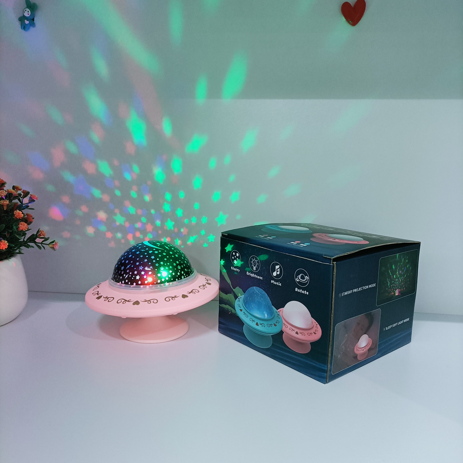 八音琴钮扣电池大飞碟投影星空灯,9段灯光投影 桌面彩灯 新颖