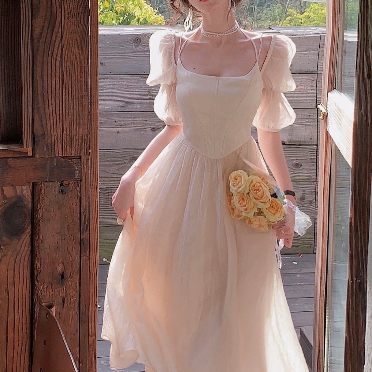 泡泡袖连衣裙2022新款女纯欲仙女温柔风小众设计白色长裙