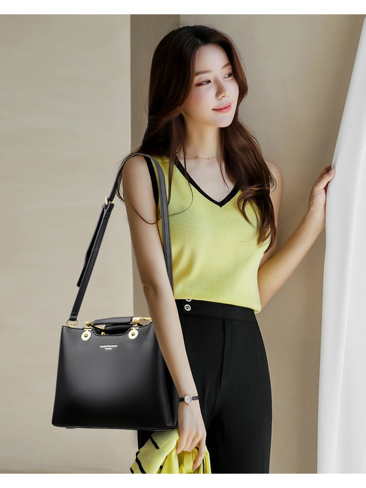 Bag Women's Bag New 2024 Messenger Bag Women's Shoulder Bag Handbag Women's Middle-Aged Ladies' Mom Bag One Piece Dropshipping