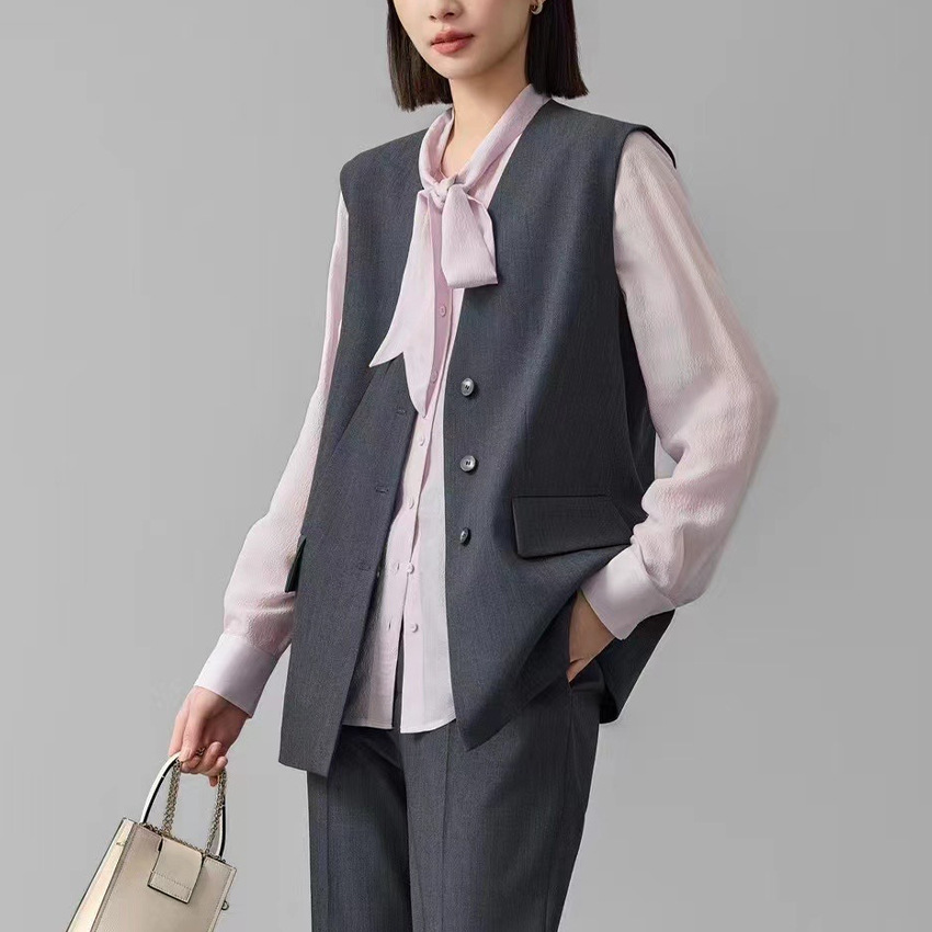 v领羊毛西装马甲女式背心宽松日韩单排扣通勤高端外套2024春新款