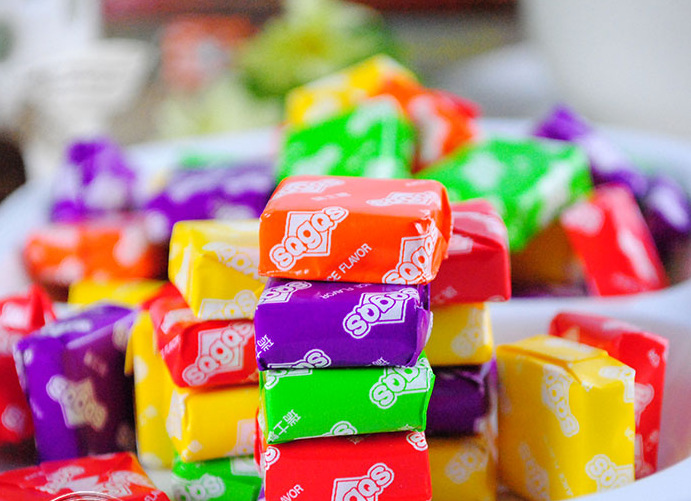 华佳威瑞士糖方块什锦水果汁混合水果软糖喜酸甜奶糖袋装160g