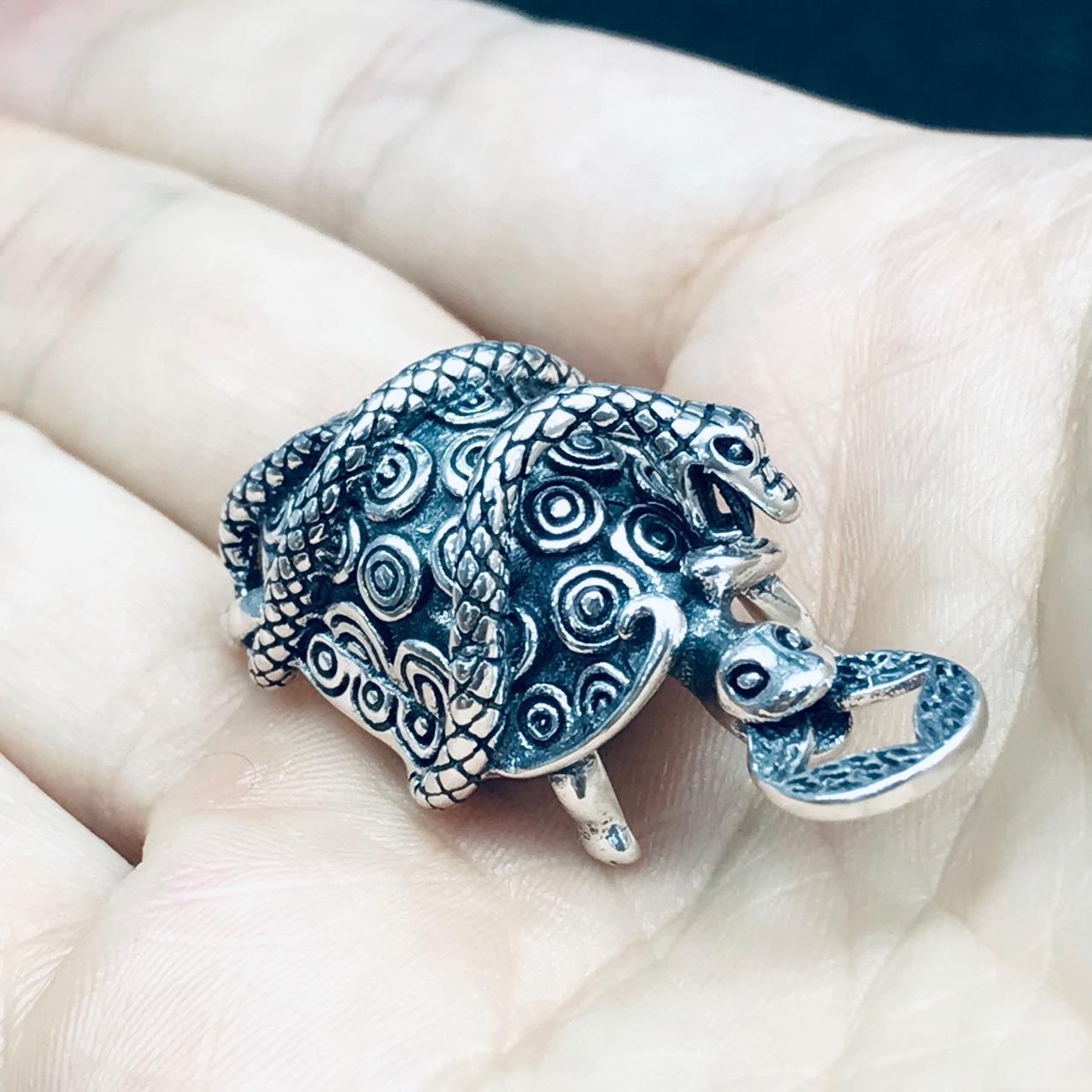 新款蛇盘龟吊坠纯银925玄武复古挂坠瑞兽吉祥物银饰品可作车挂