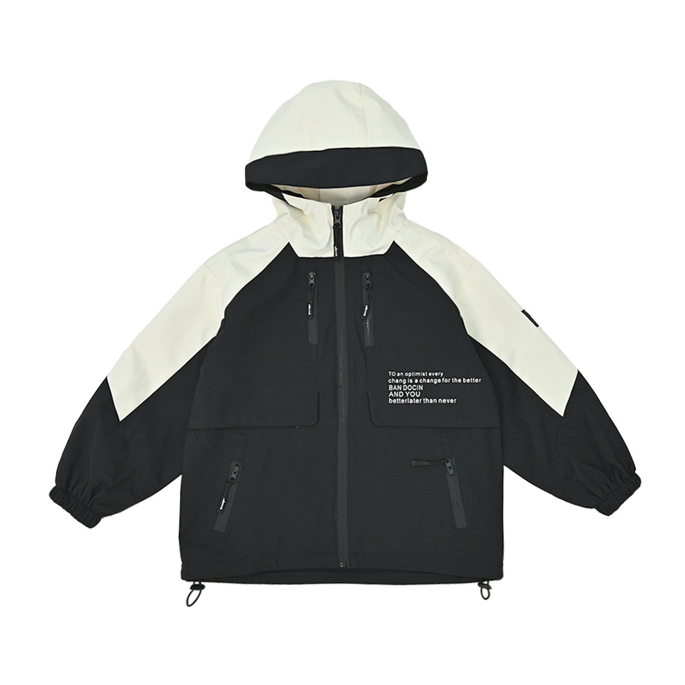 春秋季新款夹克上衣儿童冲锋衣连帽帅气潮衣服男孩防风防雨单外套