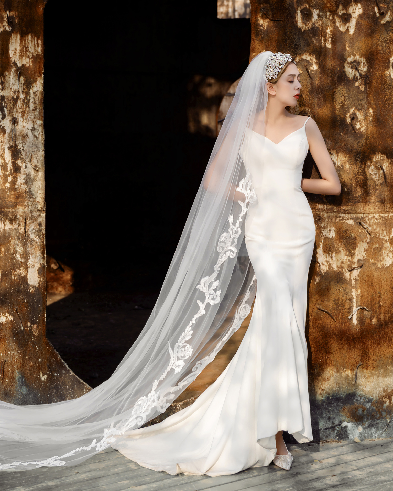 优拉潘 欧美高档蕾丝花边头纱 长款拖尾婚礼婚纱配饰新娘头纱 v62