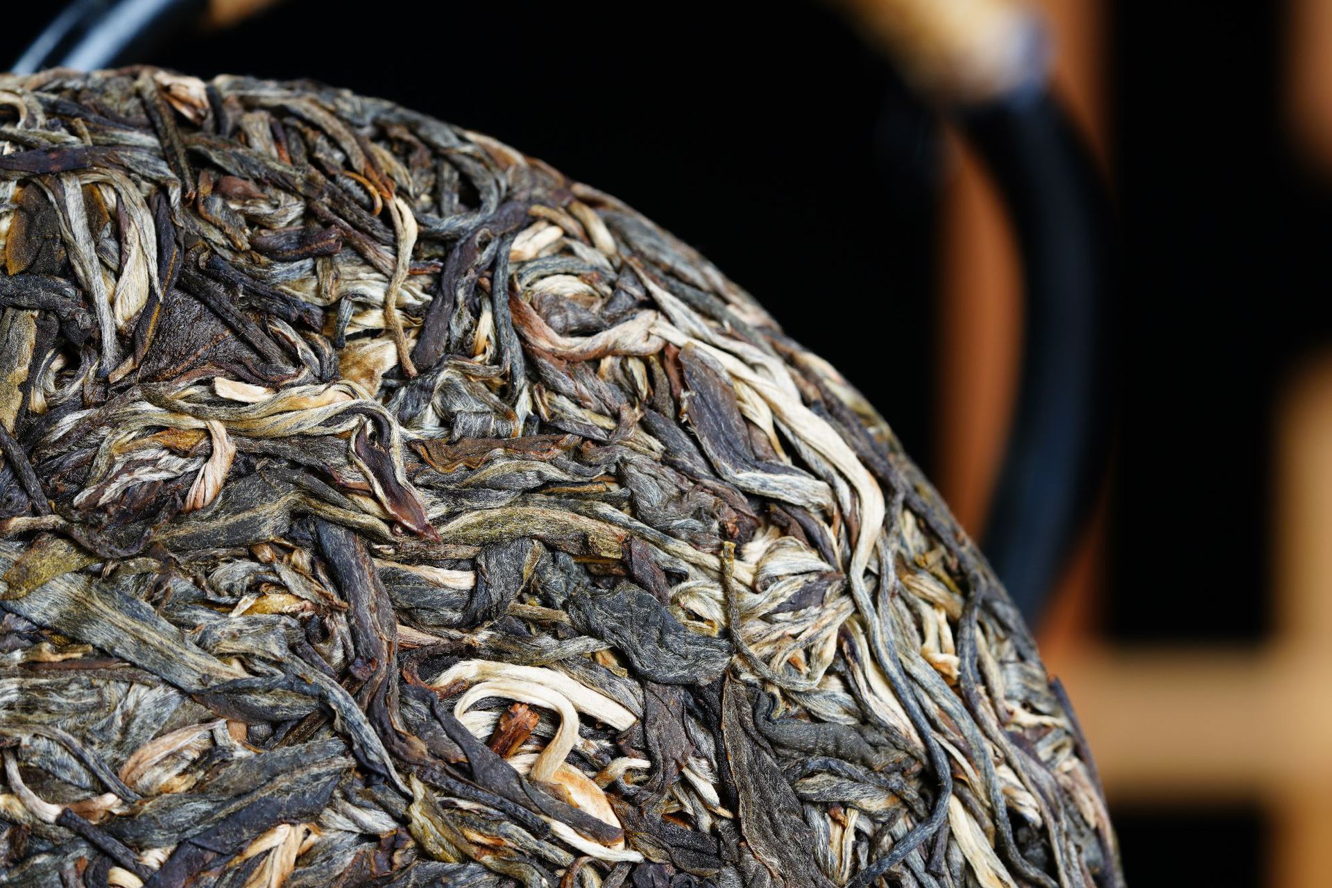 易武古树麻黑普洱生茶云南七子饼头春纯料生普大叶种茶批发代理