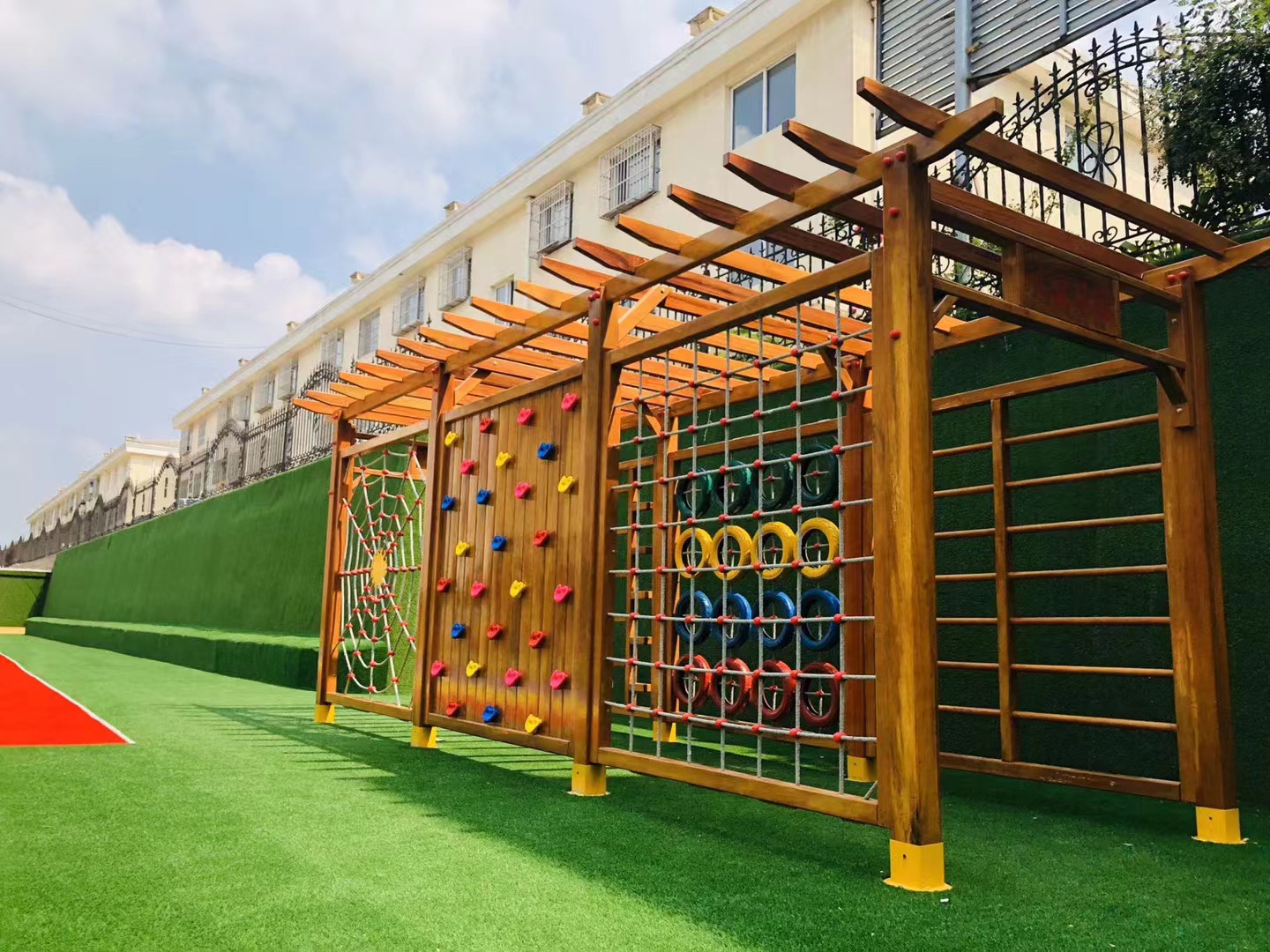 儿童大型户外木质攀爬架游玩游乐设施 公园幼儿园木质攀爬架组合