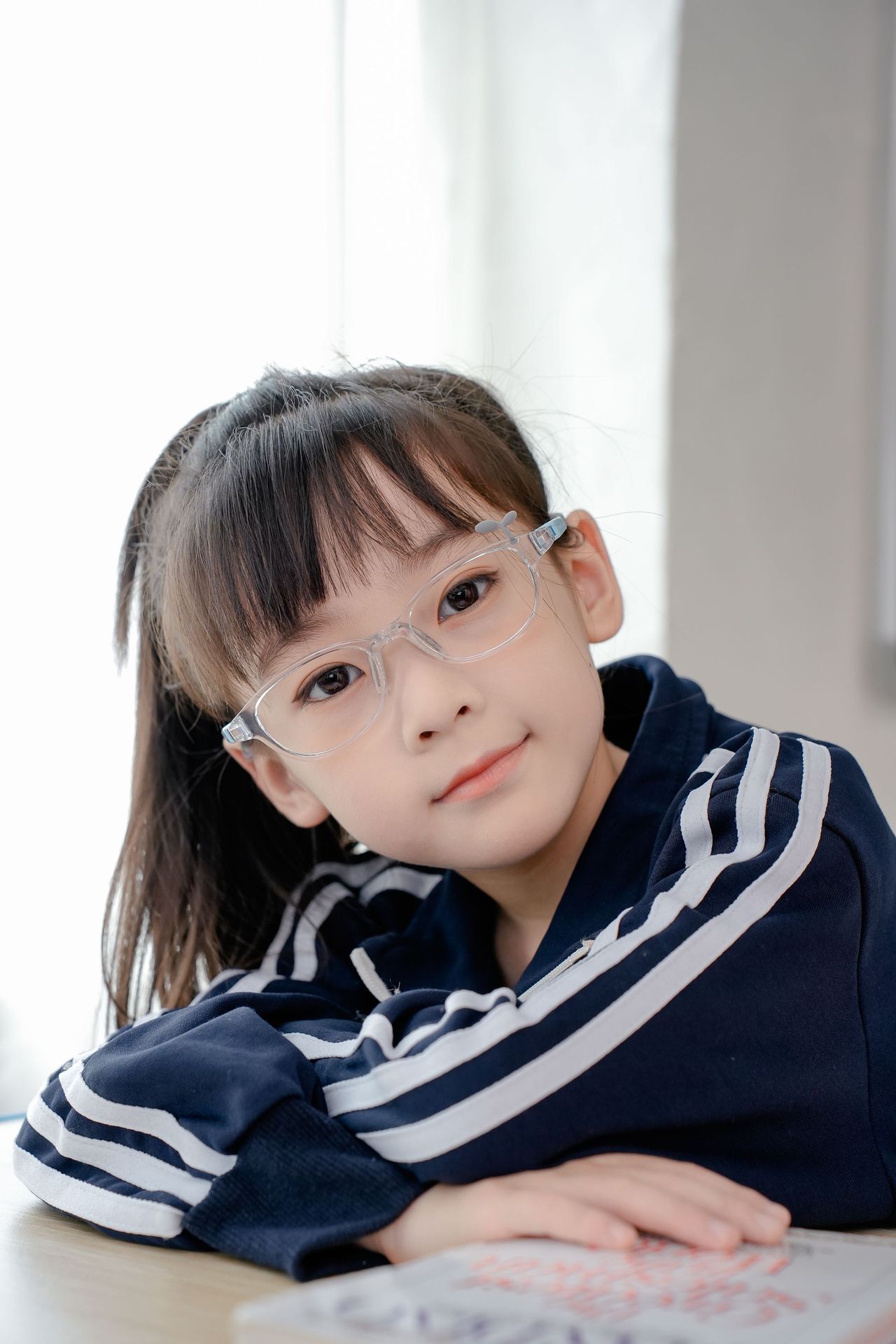 新款儿童镜框3-11岁中小童超轻防滑实体店同款近视眼镜矫正可配片