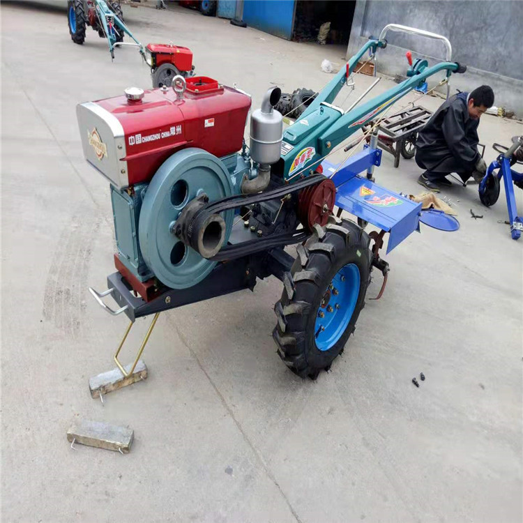 全新12马力手扶拖拉机 高效率田园管理机 小块地用微耕机
