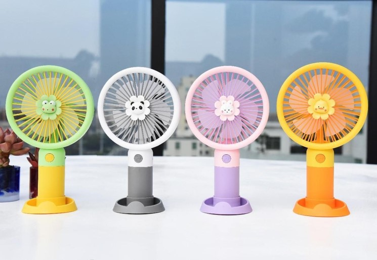 2023 Large Small Handheld Fan USB Rechargeable Small Fan Office Desk Surface Panel Electric Fan Wholesale with Base