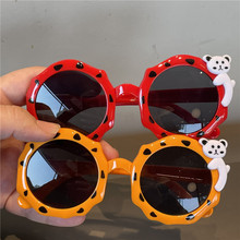 斑点儿童太阳镜小熊挂件宝宝墨镜防紫外线眼镜男童女童拍照眼镜潮