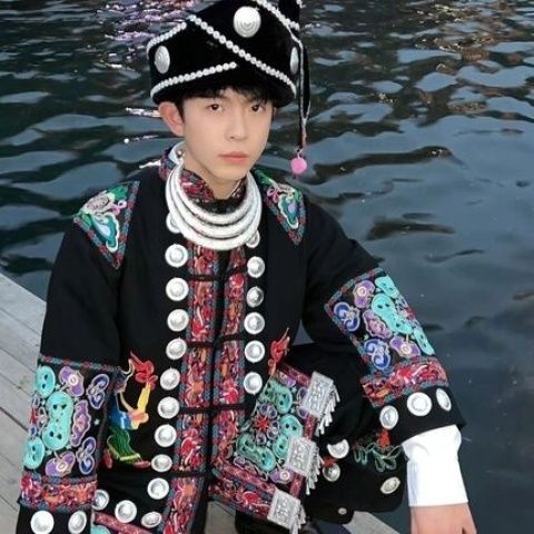 黔东南苗族服饰男士服装全套-阿里巴巴