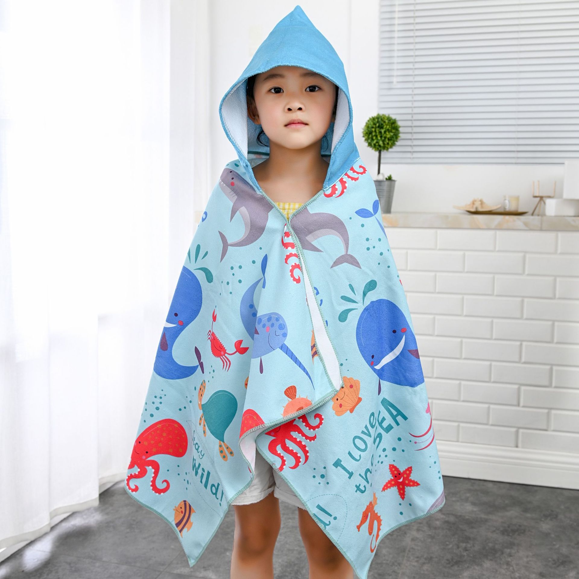 Bath Towel for Children Kid Cartoon Printing Hooded Bathrobe Beach Swimming Bath Wearable Beach Cloak Children‘s Batch Style