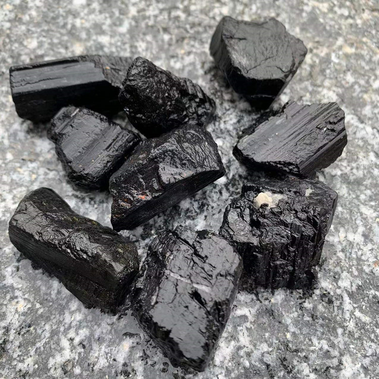 黑碧玺原石 香薰石扩香石 水晶大颗粒 鱼缸花盆装饰石批发