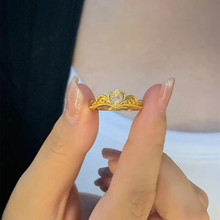 公主皇冠戒指女金店同款简约百搭高级感金色开口可调节爱心食指戒