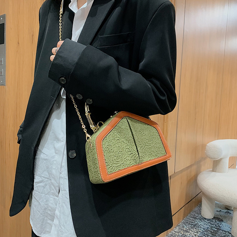 Foreign Trade Bag Women's Bag New European and American 2023 Fashion Retro Textured Ins Hand Holding Crossbody Chain Box Bag Pu