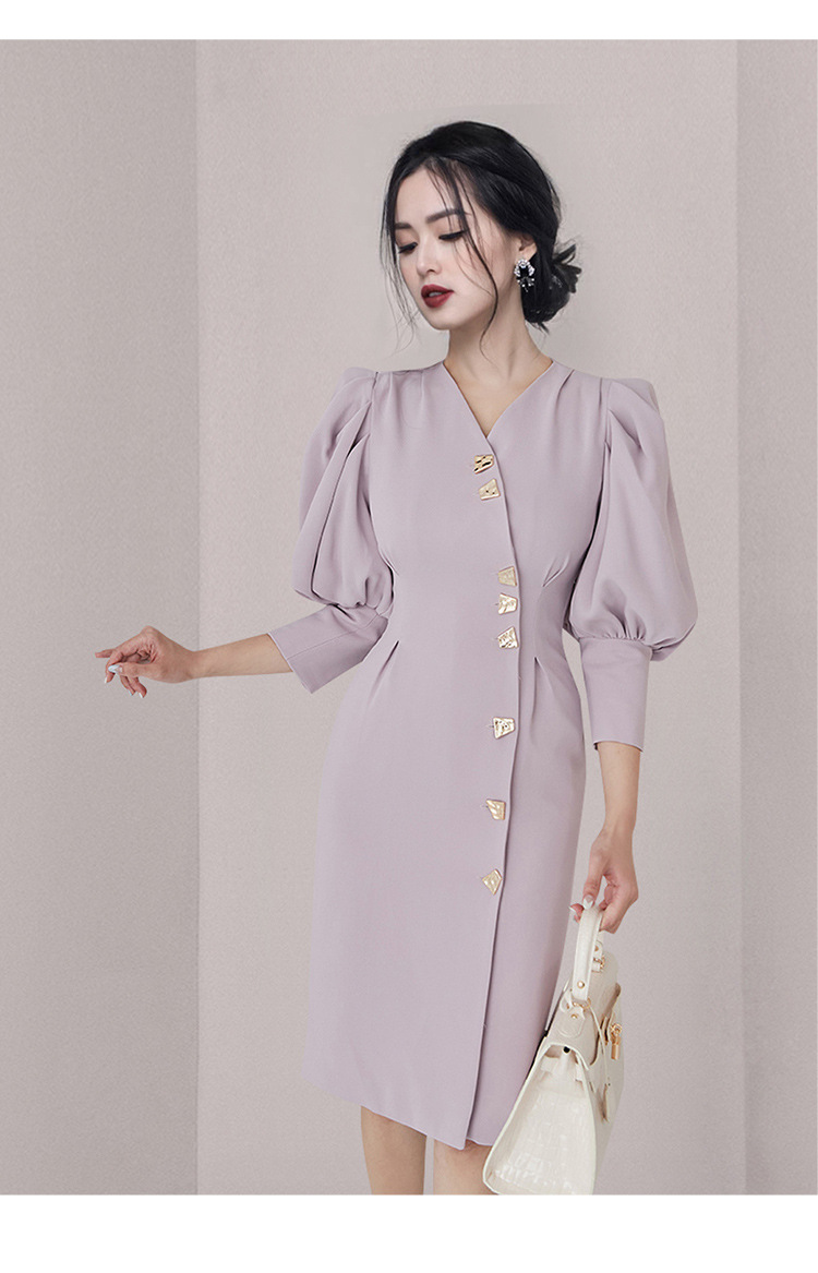 紫色优雅连衣裙2021秋款v领七分袖个性金属扣修身韩版气质包臀裙