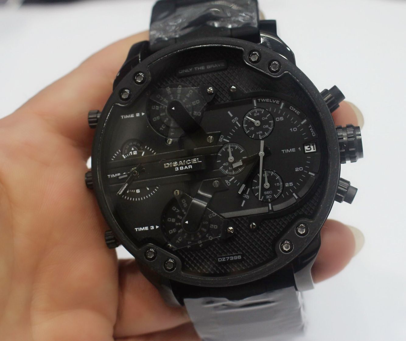 迪赛卡/disaicel不锈钢胶带大盘男士硅胶带男士女士腕表石英手表