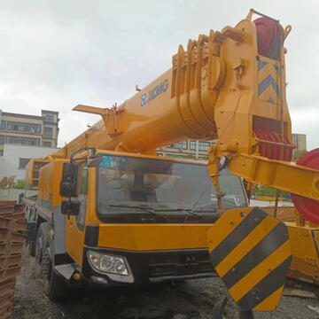 【中联工起二手设备出售】90吨伸缩臂履带起重机（37）