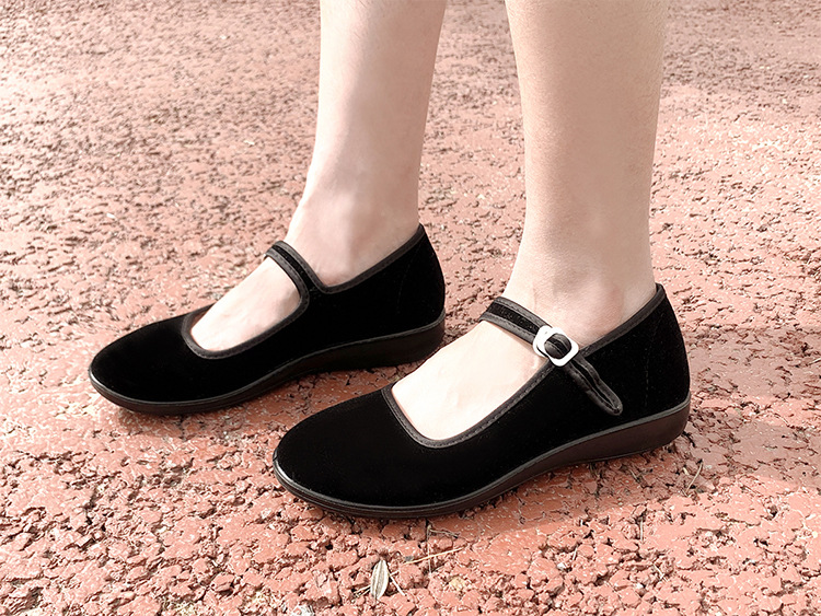 老北京黑一带轻便女士平底布鞋酒店工装鞋平跟聚氨酯软底舞蹈鞋