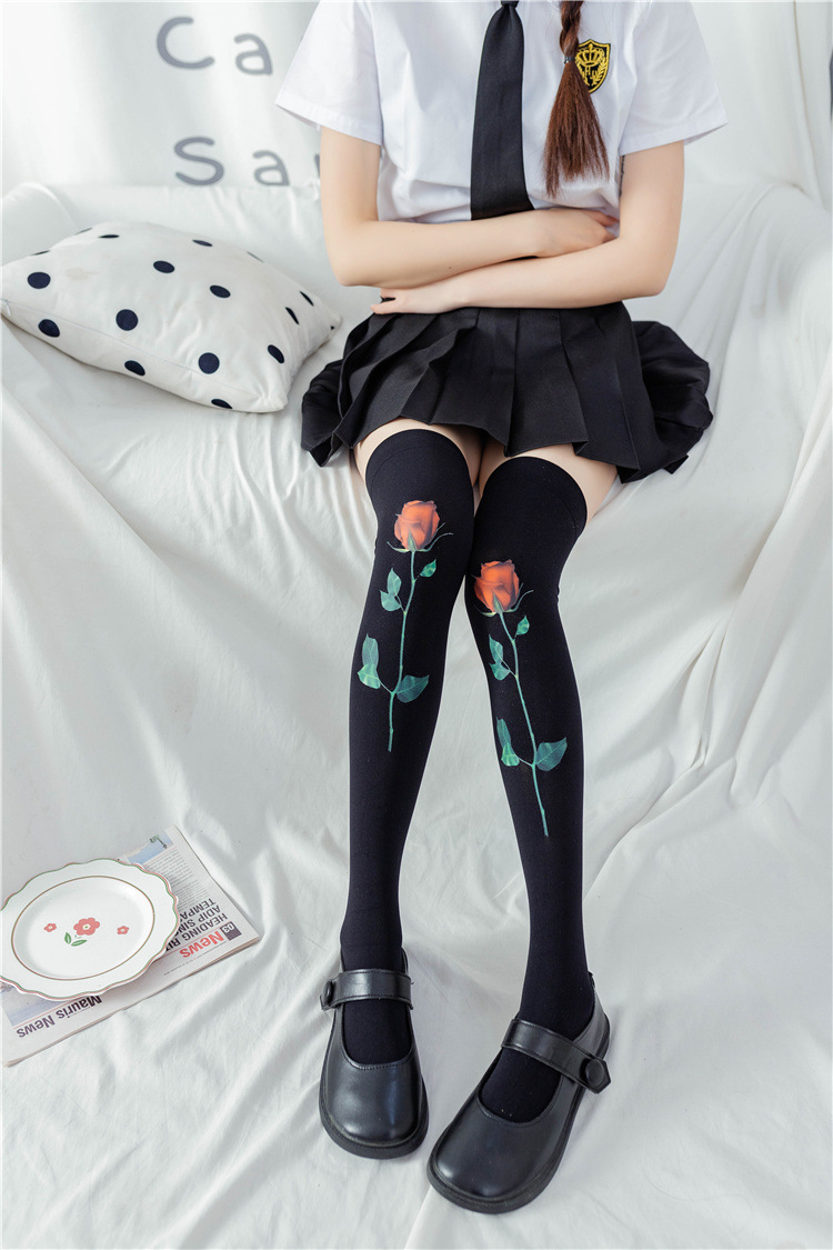 天鹅绒过膝袜大腿袜黑白丝袜烫金胶印lolita长筒jk学生微透女 cos
