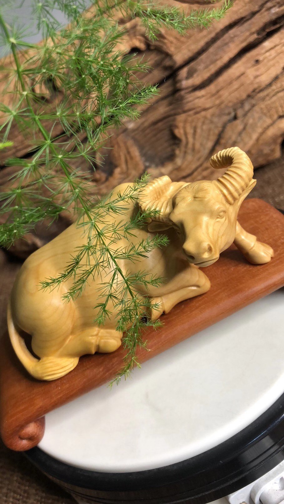 小叶黄杨木雕牛转乾坤木雕装饰摆件带底座家居红木工艺品